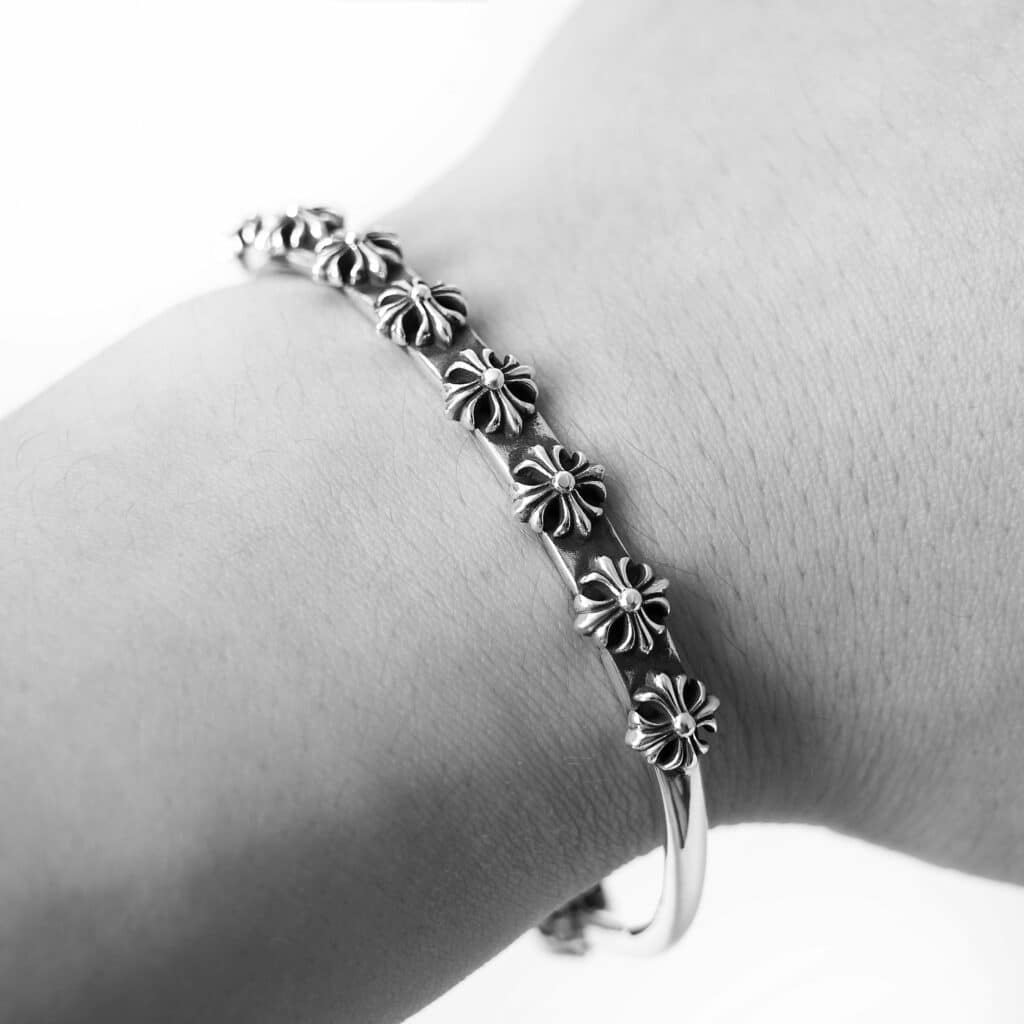 https://chromeheartsring.com.co/