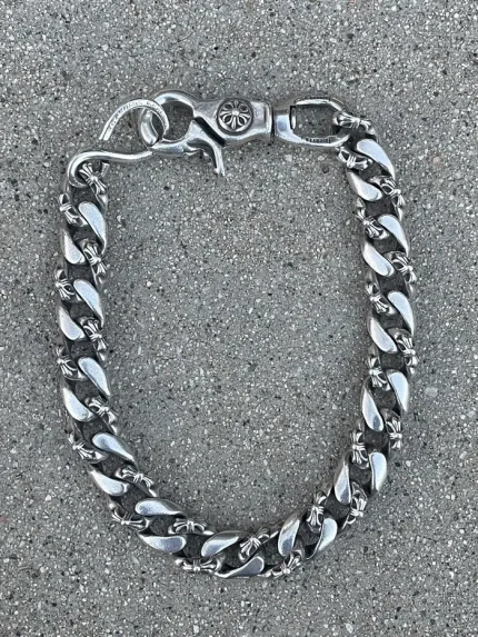https://chromeheartsring.com.co/